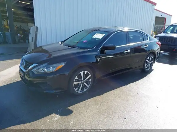 1N4AL3APXHC267915 2017 NISSAN ALTIMA - Image 2