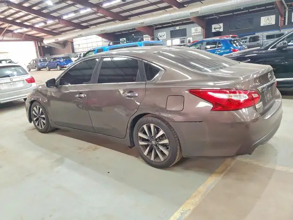 1N4AL3APXHC268420 2017 NISSAN ALTIMA - Image 2