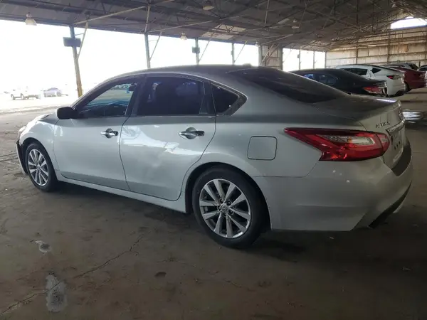 1N4AL3APXHC270264 2017 NISSAN ALTIMA - Image 2