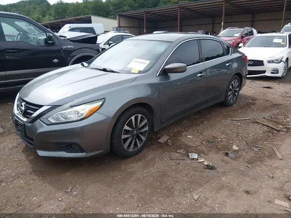 1N4AL3APXHC271074 2017 NISSAN ALTIMA - Image 2