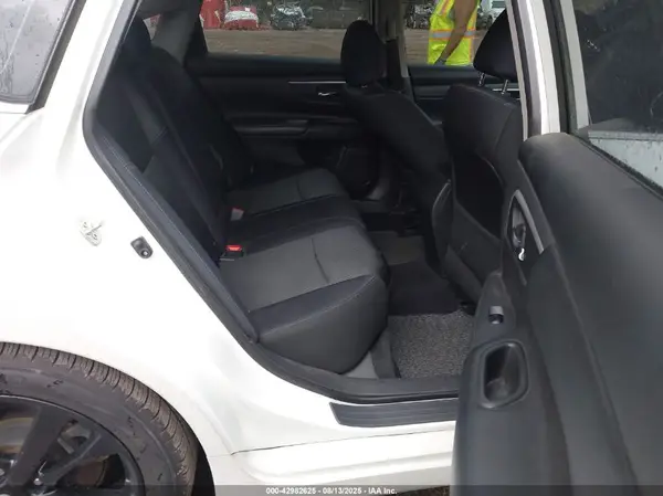 1N4AL3APXHC272418 2017 NISSAN ALTIMA - Image 8