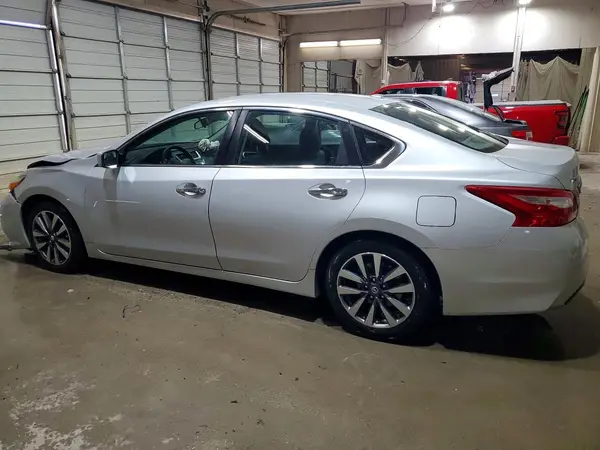 1N4AL3APXHC274086 2017 NISSAN ALTIMA - Image 2
