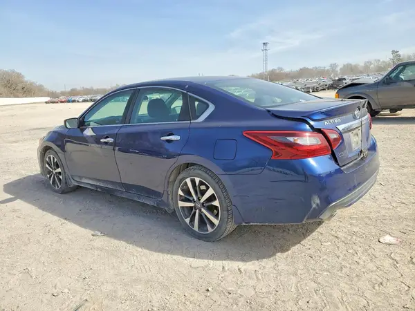 1N4AL3APXHC275044 2017 NISSAN ALTIMA - Image 2