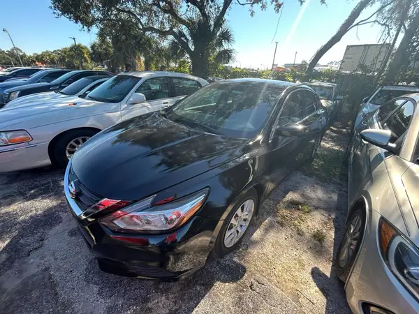 1N4AL3APXHC275786 2017 NISSAN ALTIMA - Image 2