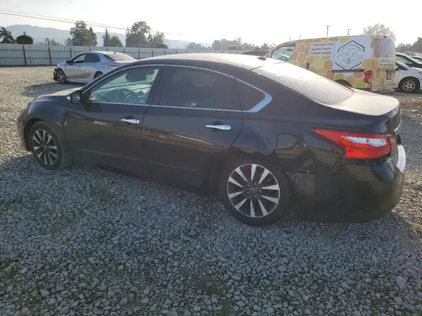 1N4AL3APXHC280180 2017 NISSAN ALTIMA - Image 2