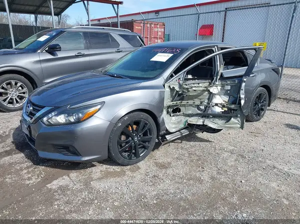 1N4AL3APXHC281278 2017 NISSAN ALTIMA - Image 2
