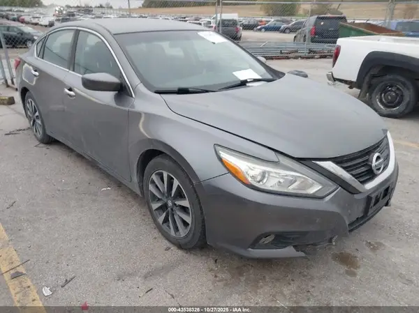 1N4AL3APXHC288229 2017 NISSAN ALTIMA - Image 1