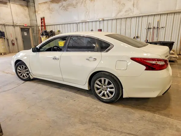 1N4AL3APXHC480993 2017 NISSAN ALTIMA - Image 2