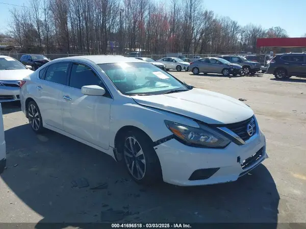 1N4AL3APXHC484543 2017 NISSAN ALTIMA - Image 1