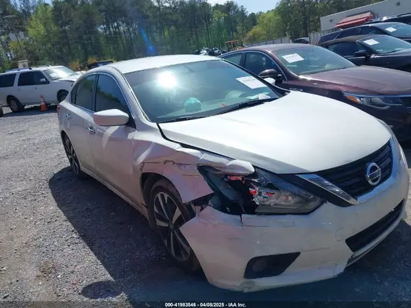 1N4AL3APXHC484574 2017 NISSAN ALTIMA - Image 1