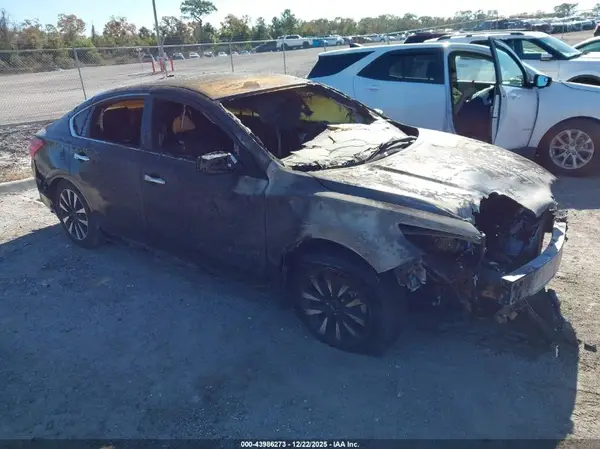 1N4AL3APXHC487023 2017 NISSAN ALTIMA - Image 1