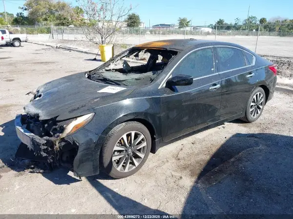 1N4AL3APXHC487023 2017 NISSAN ALTIMA - Image 2
