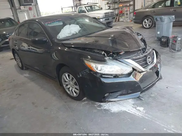 1N4AL3APXHC495638 2017 NISSAN ALTIMA - Image 1