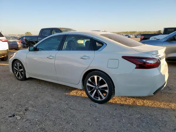 1N4AL3APXHC496692 2017 NISSAN ALTIMA - Image 2