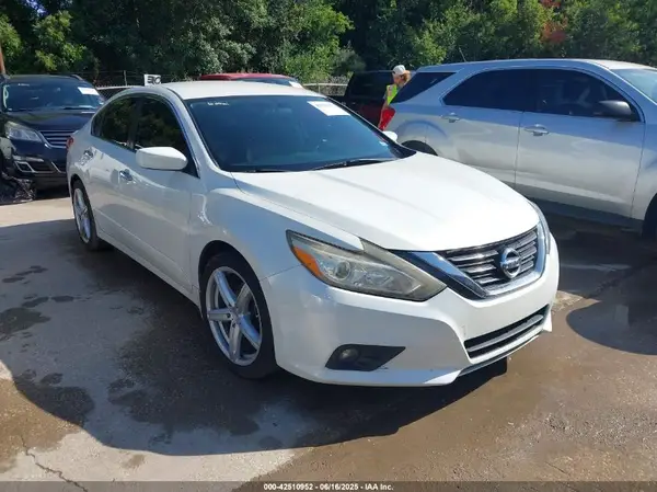 1N4AL3APXHN303459 2017 NISSAN ALTIMA - Image 1
