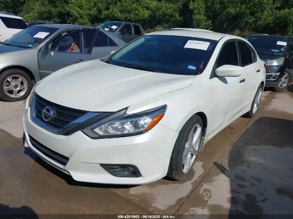 1N4AL3APXHN303459 2017 NISSAN ALTIMA - Image 2