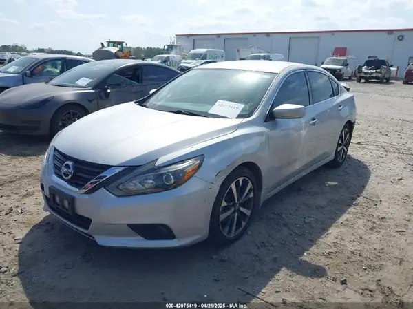 1N4AL3APXHN310010 2017 NISSAN ALTIMA - Image 2