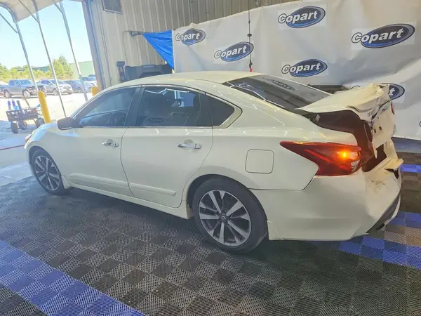1N4AL3APXHN315420 2017 NISSAN ALTIMA - Image 2