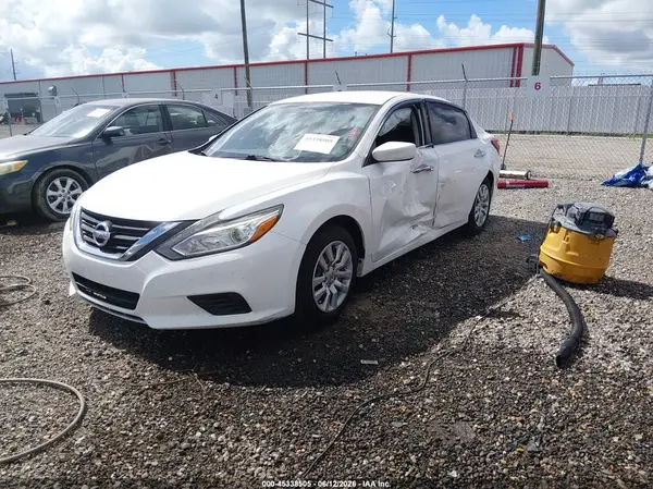 1N4AL3APXHN318107 2017 NISSAN ALTIMA - Image 2