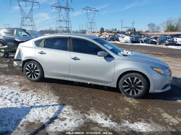 1N4AL3APXHN328121 2017 NISSAN ALTIMA - Image 1