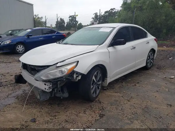 1N4AL3APXHN330340 2017 NISSAN ALTIMA - Image 2