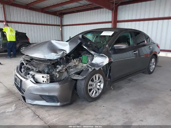 1N4AL3APXHN339720 2017 NISSAN ALTIMA - Image 2