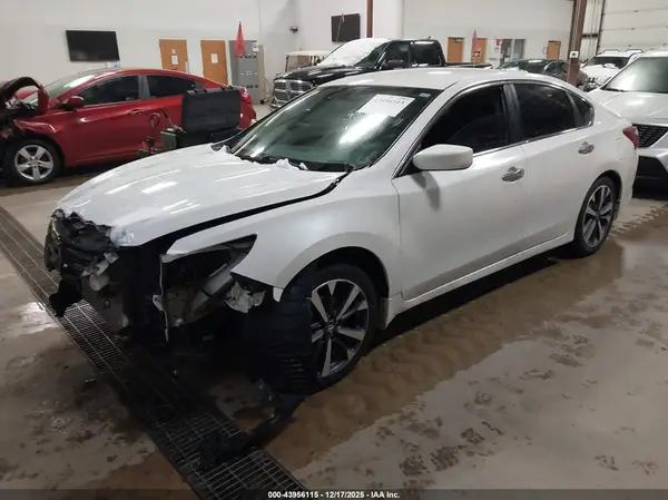 1N4AL3APXHN348644 2017 NISSAN ALTIMA - Image 2