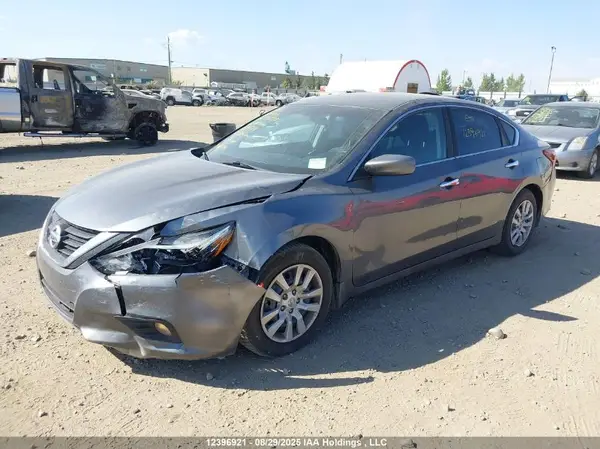 1N4AL3APXJC105577 2018 NISSAN ALTIMA - Image 2
