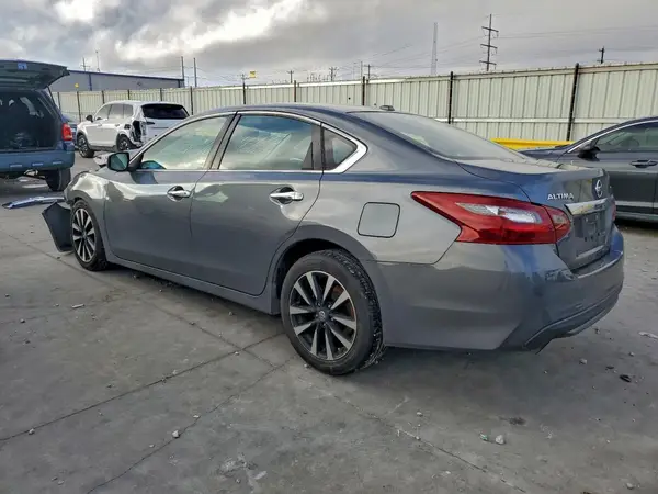 1N4AL3APXJC105806 2018 NISSAN ALTIMA - Image 2