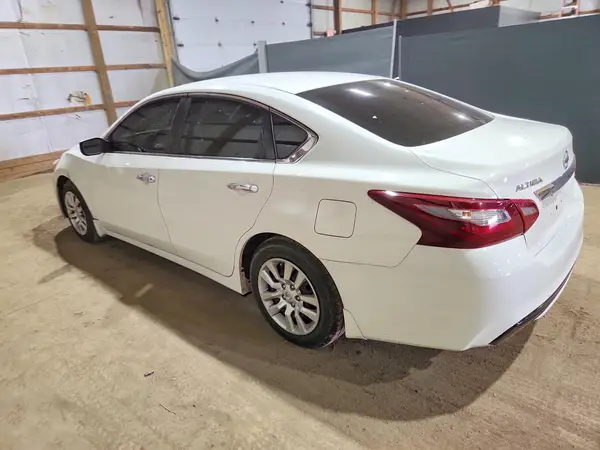 1N4AL3APXJC105952 2018 NISSAN ALTIMA - Image 2