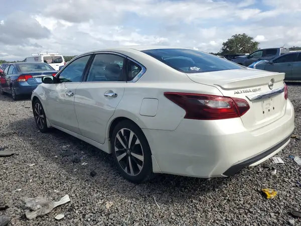 1N4AL3APXJC107023 2018 NISSAN ALTIMA - Image 2
