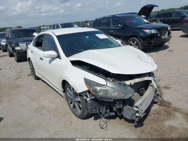 1N4AL3APXJC108771 2018 NISSAN ALTIMA - Image 1