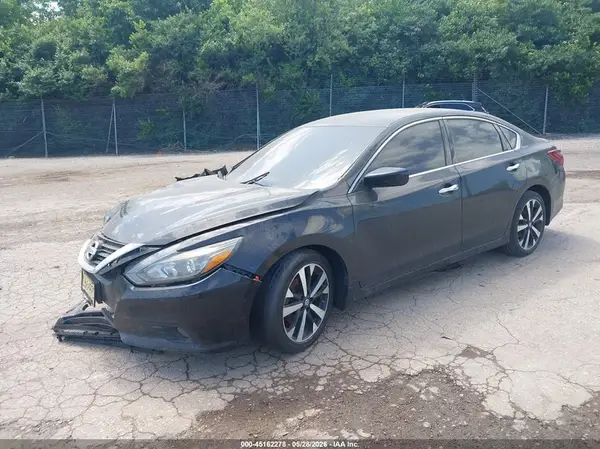 1N4AL3APXJC110925 2018 NISSAN ALTIMA - Image 2