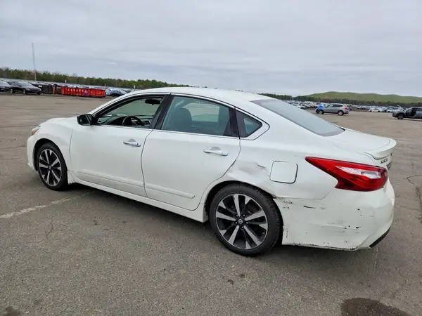 1N4AL3APXJC112903 2018 NISSAN ALTIMA - Image 2