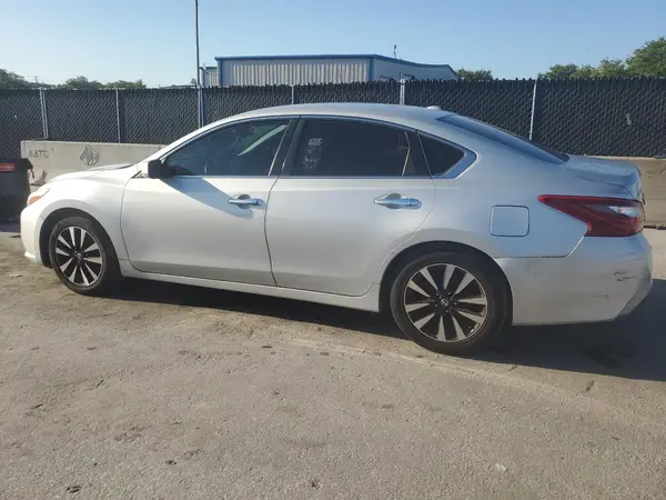 1N4AL3APXJC113274 2018 NISSAN ALTIMA - Image 2