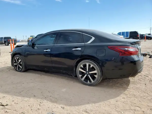 1N4AL3APXJC113565 2018 NISSAN ALTIMA - Image 2