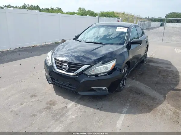 1N4AL3APXJC113615 2018 NISSAN ALTIMA - Image 2