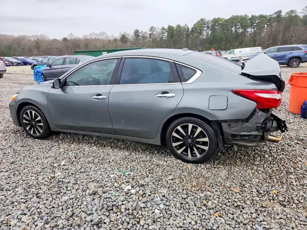 1N4AL3APXJC113677 2018 NISSAN ALTIMA - Image 2