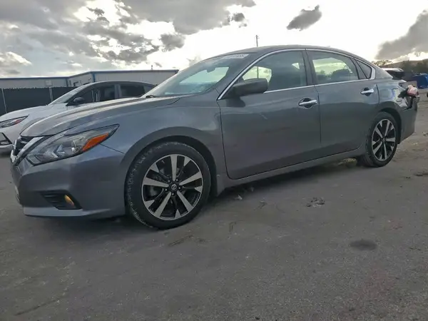 1N4AL3APXJC120354 2018 NISSAN ALTIMA - Image 1