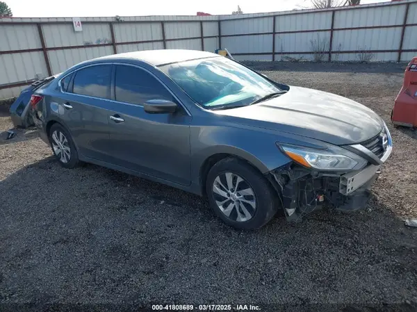 1N4AL3APXJC123240 2018 NISSAN ALTIMA - Image 1