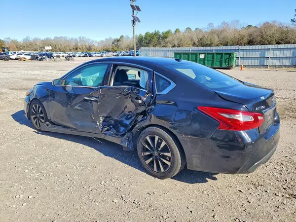 1N4AL3APXJC124128 2018 NISSAN ALTIMA - Image 2