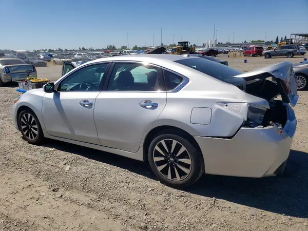 1N4AL3APXJC125022 2018 NISSAN ALTIMA - Image 2