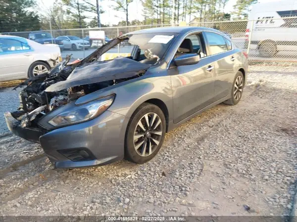 1N4AL3APXJC125229 2018 NISSAN ALTIMA - Image 2