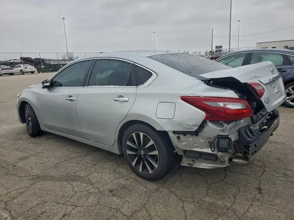 1N4AL3APXJC130706 2018 NISSAN ALTIMA - Image 2