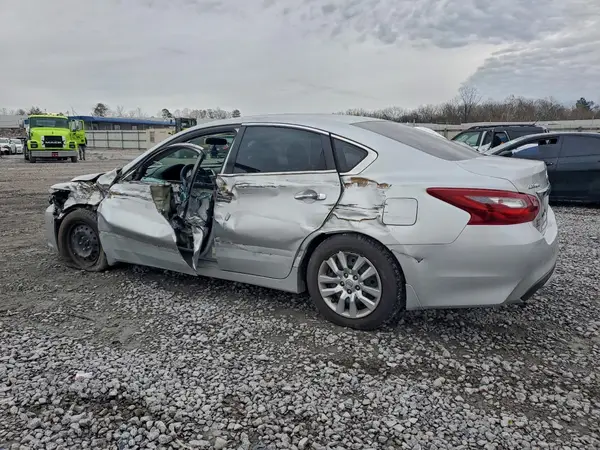 1N4AL3APXJC130852 2018 NISSAN ALTIMA - Image 2