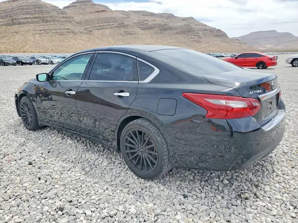 1N4AL3APXJC131662 2018 NISSAN ALTIMA - Image 2