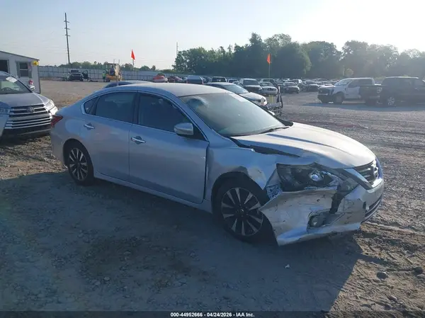 1N4AL3APXJC132178 2018 NISSAN ALTIMA - Image 1