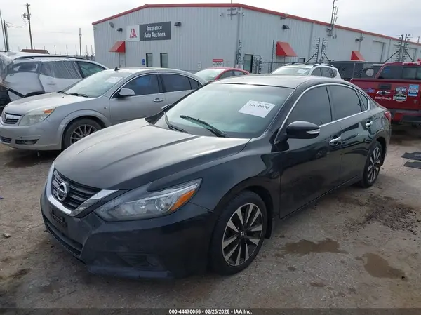 1N4AL3APXJC133234 2018 NISSAN ALTIMA - Image 2