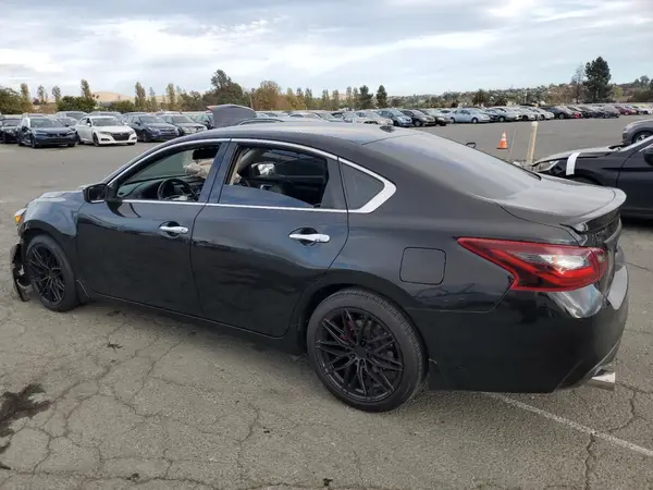1N4AL3APXJC137719 2018 NISSAN ALTIMA - Image 2