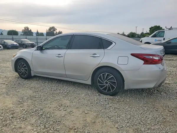 1N4AL3APXJC137851 2018 NISSAN ALTIMA - Image 2